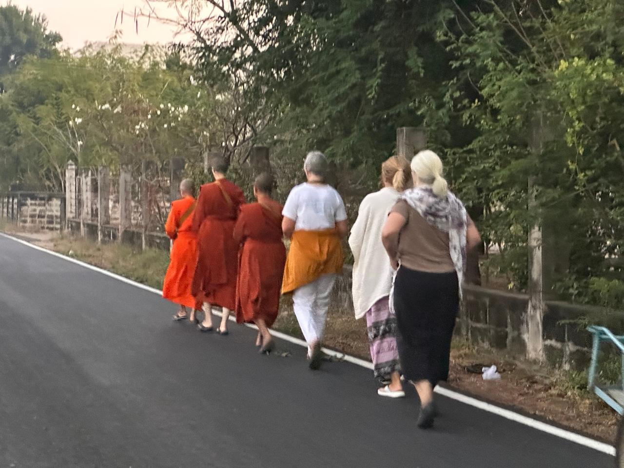 baker-12 Thailand’s first monastery for fully ordained female monks, with chanting, meditation, and alms rounds.