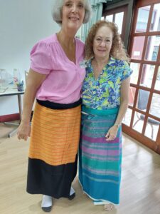 Textiles and Lanna Dance atendees