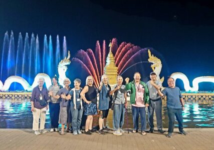 Witness the beauty of Phayao’s illuminated night fountain show with a fun group tour.