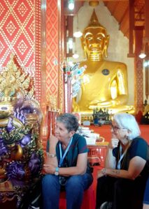 Reflect on the serene ambience of Phayao’s magnificent golden Buddha temple.
